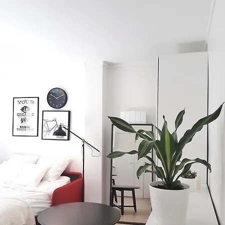 Paris-buttes Chaumont Ii Apartment